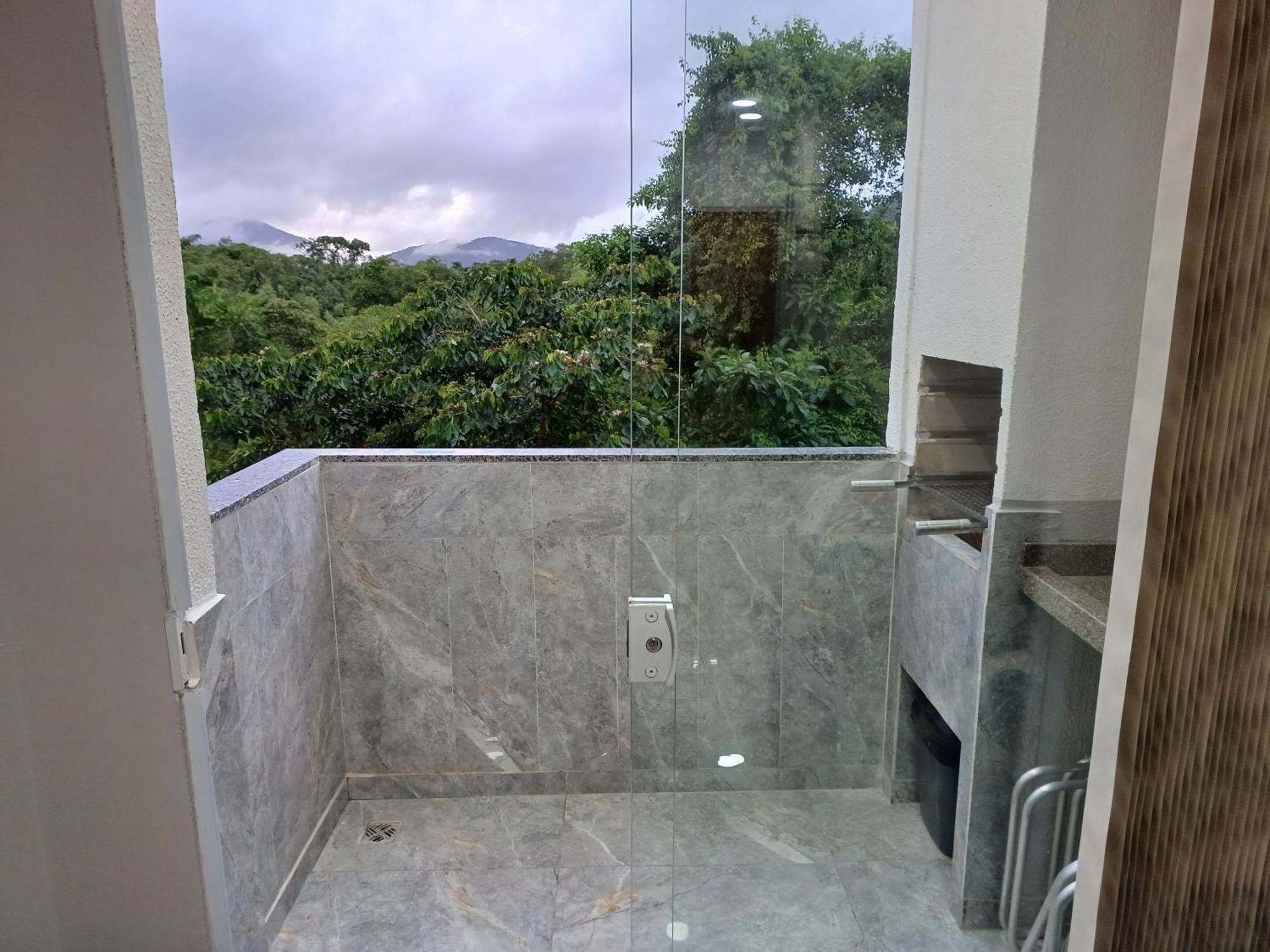 Apartamento Conforto E Excelente Localizacao Em - Pereque-acu