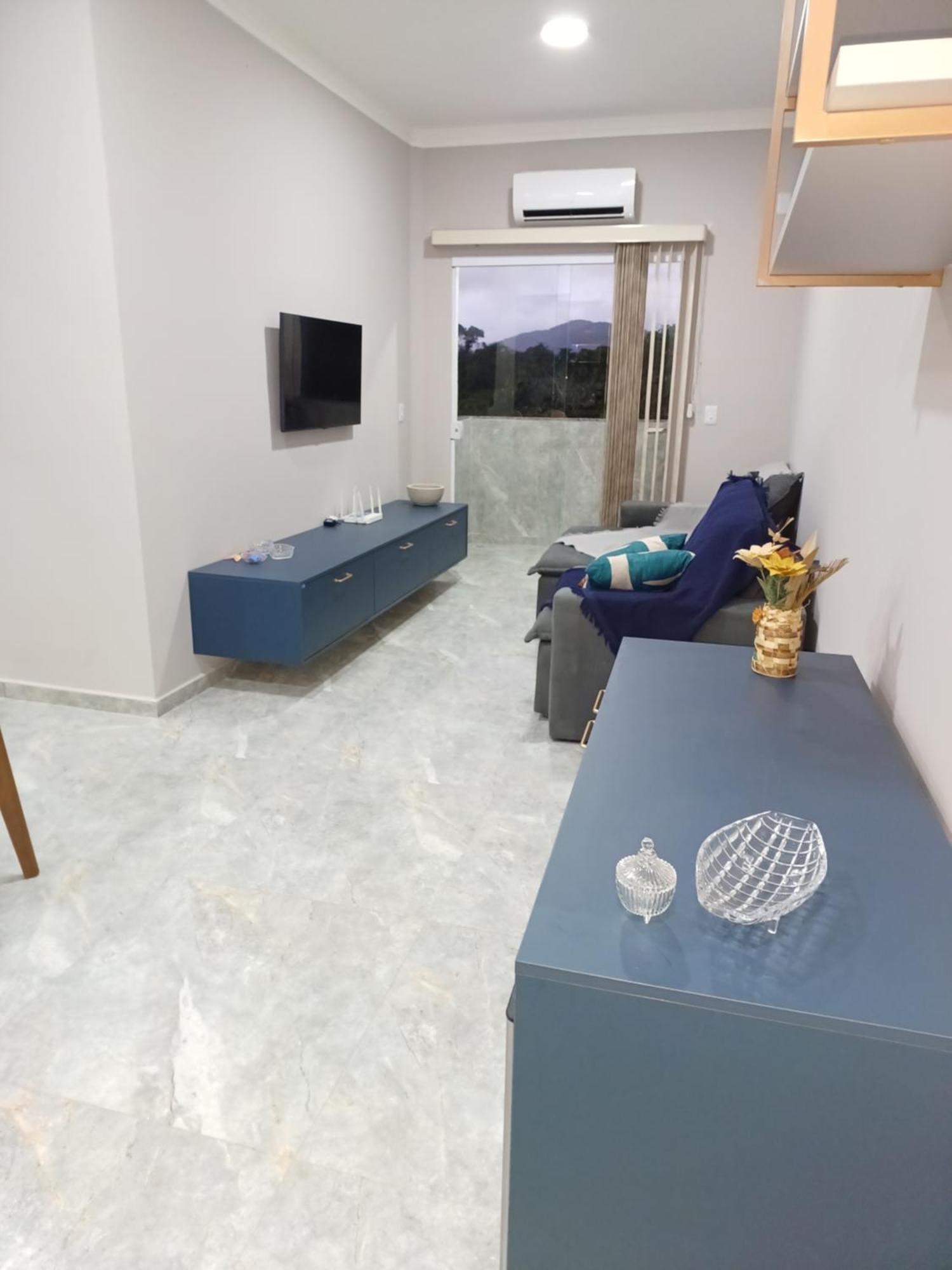 Apartamento Conforto E Excelente Localizacao Em - Pereque-acu *